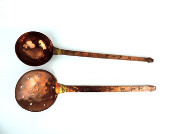 Antique metal scoop skimmer (JAS) Antique metal scoop skimmer (JAS)
