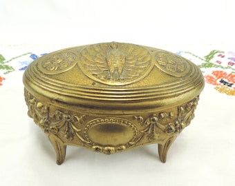Cofanetto portagioie francese vintage con piedini: cofanetto in lega di zinco dorata con pavone.
