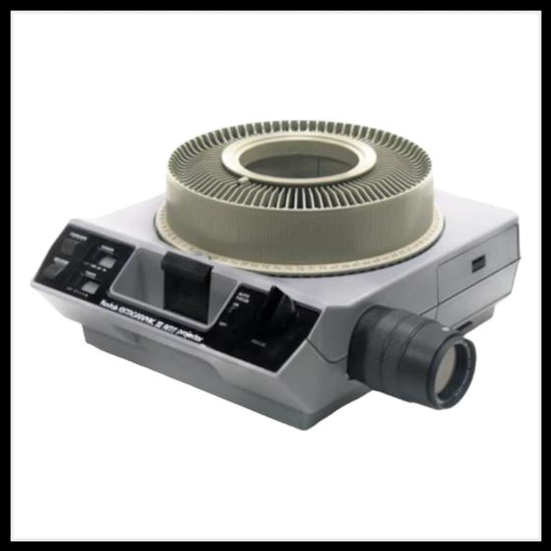 今週限り！ KodakEktagraphicIIIATS スライドプロジェクター Kodak Ektagraphic III A 35mm Slide Projector with CASE & Remote