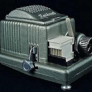 Braun Nurnberg PAXIMAT 35MM Slide Projector - Tested and Working, Top of the Line