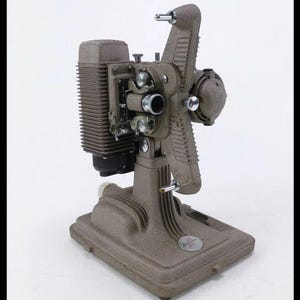 REVERE 8MM Projector Model 85 - larger model for 400FT REELS, 7 inch