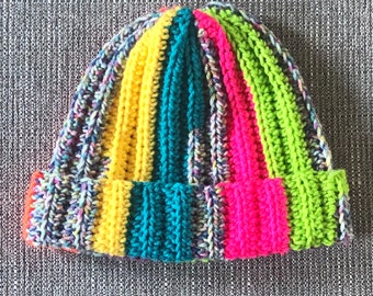 Vintage White Knit Beanie With Multi-Color Stripes & Pom 1980\'s Rainbow LBGTQ White 90s Rasta Striped Beanie – Ragstock main image 3