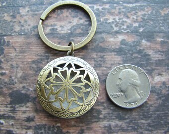 Antique Bronze Simplicity Essential Oil Diffuser Key Ring, Aroma Therapy Key Ring