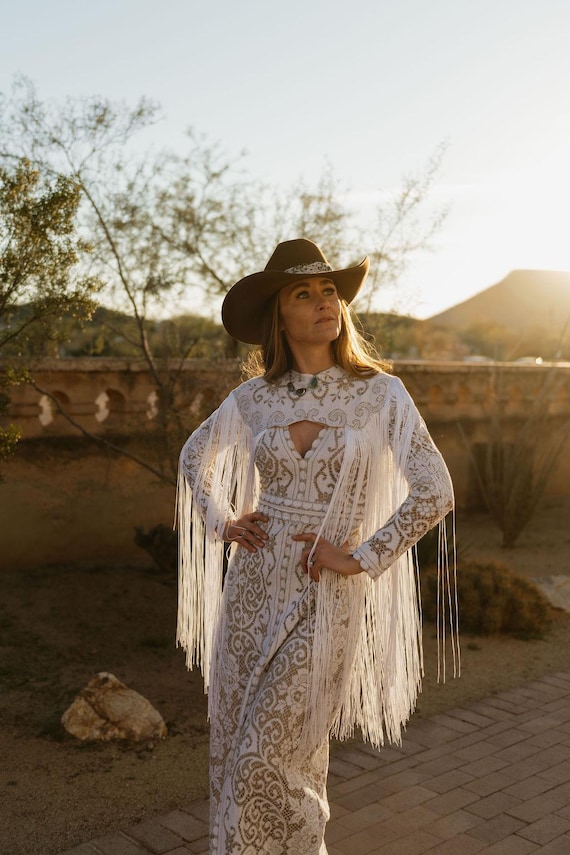 Gretchen, Fringe Wedding Dress, Boho Wedding Dress, Western Wedding Dress, Lace Wedding Dress, Wedding Dress, Tassel Wedding Dress - Etsy Israel Gretchen, Fringe Wedding Dress, Boho Wedding Dress, Western Wedding Dress, Lace Wedding Dress, Wedding Dress, Tassel Wedding Dress - Etsy Israel