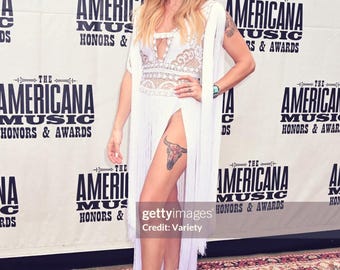 Margo, Body con flecos, boda con flecos, vestido de recepción con flecos, vestido de novia con flecos, vestido de escenario con flecos, vestido de novia con borlas