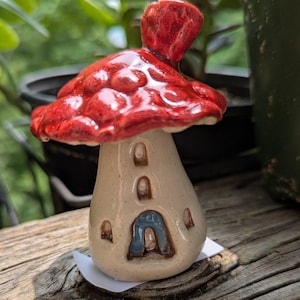 Pequena decoração de cogumelo de cerâmica, jardins ao ar livre, fairycore, casa de campo, jardim, natureza,