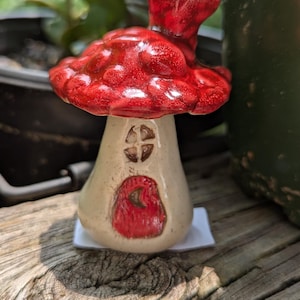 Pequena decoração de cogumelo de cerâmica, jardins ao ar livre, fairycore, casa de campo, jardim, natureza,