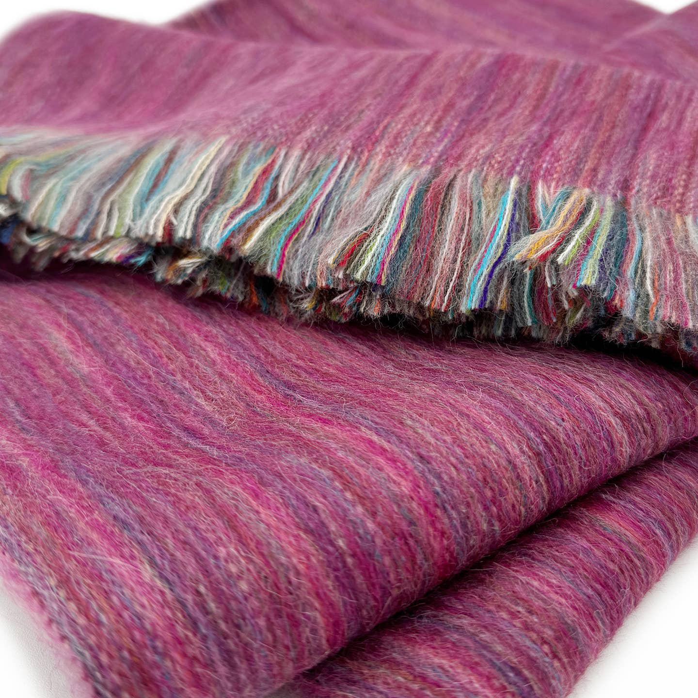 ピンクアルパカストライプスカーフ：ソフト起毛ニット、78インチ×12