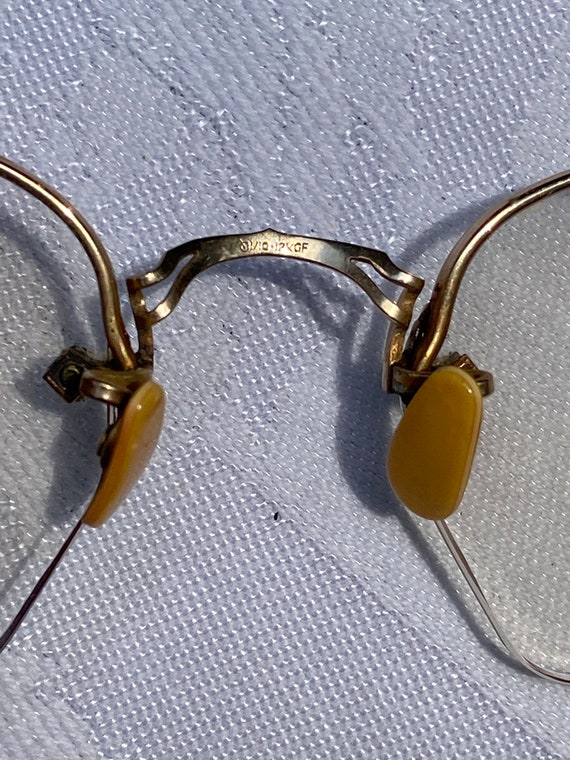 Vintage Gold Wire Eye Glasses - image 8