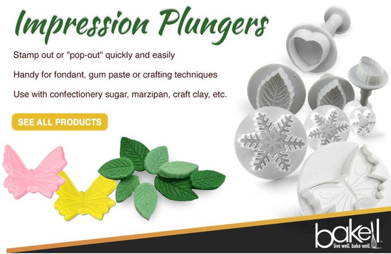 K&ouml;nnte beinhalten: Ein Satz grauer Kunststoff-Pr&auml;gestempel zum Dekorieren von Fondant. Die Stempel haben Designs von einem Schmetterling, einer Schneeflocke, einem Blatt und einem Herzen. Der Text "Impression Plungers" befindet sich oben im Bild. Der Text "See All Products" befindet sich in einem Button unten im Bild. Der Text "bakell live well. bake well." befindet sich unten im Bild.