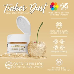 Może przedstawiać: Słoik złotego jadalnego brokatu, oznaczony jako "Tinker Dust", obok wiśni pokrytej brokatem. Obraz zawiera tekst "Edible Glitter That Shines!" i "Wide variety of colors and sizes available."