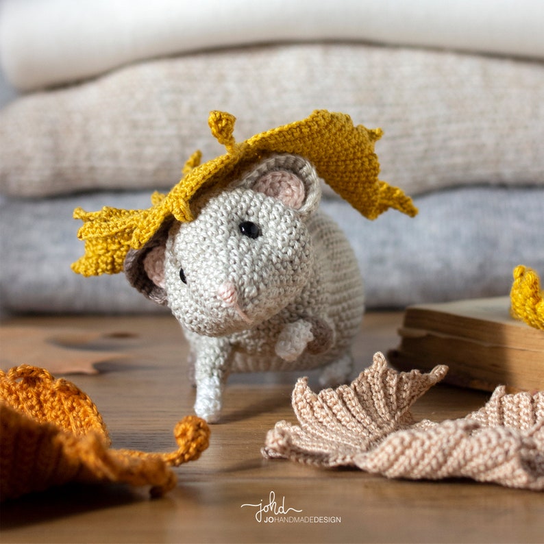 Zoe and the Maple Leaves PDF Crochet Pattern Cute Amigurumi Mouse, Crochet Dry Leaf DIY image 2