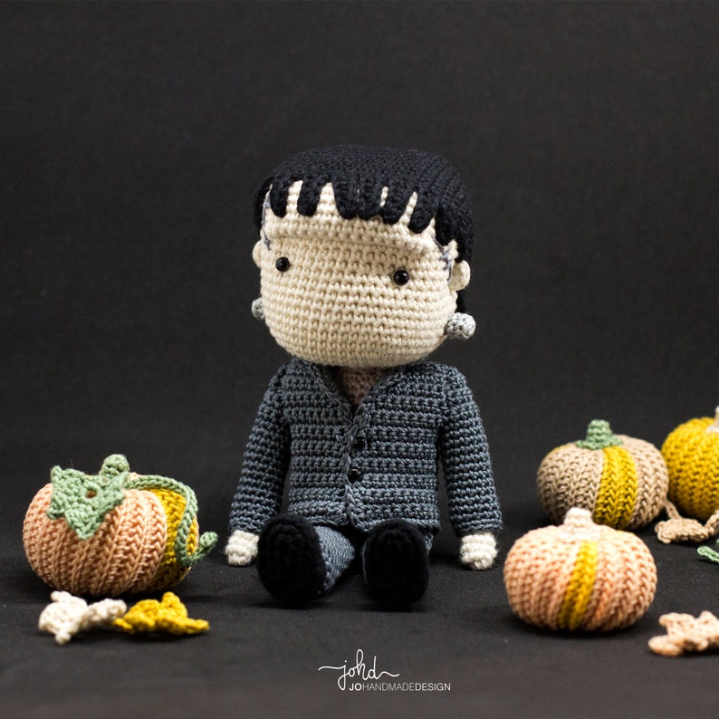 Frankenstein, pumpkins and fallen leaves Amigurumi crochet pattern image 4