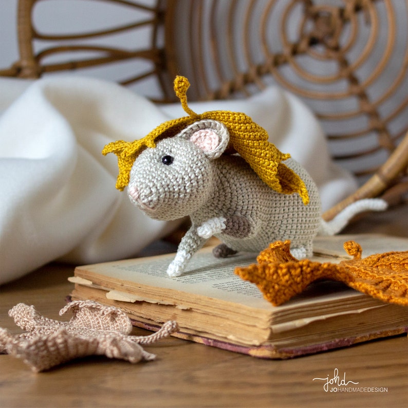 Zoe and the Maple Leaves PDF Crochet Pattern Cute Amigurumi Mouse, Crochet Dry Leaf DIY image 4