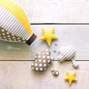 M1 _ Medium Hot Air Balloon with a rain of Stars, Clouds and Drops PDF Sewing Pattern DIY Baby Hanging Mobile image 4