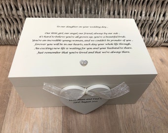 Regalo personalizado para una HIJA en el día de su boda de MADRE Y PADRE Of The Bride ~ Presente de Mum Jewellery Caja de recuerdo especial