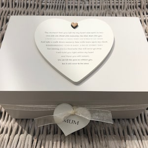 PERSONALIZED Memory Box .. Trauerfall .. In Erinnerung an eine geliebte MUM Mam Mom oder einen beliebigen Namen, den Sie möchten. Sympathie. Verlust. ERINNERUNG