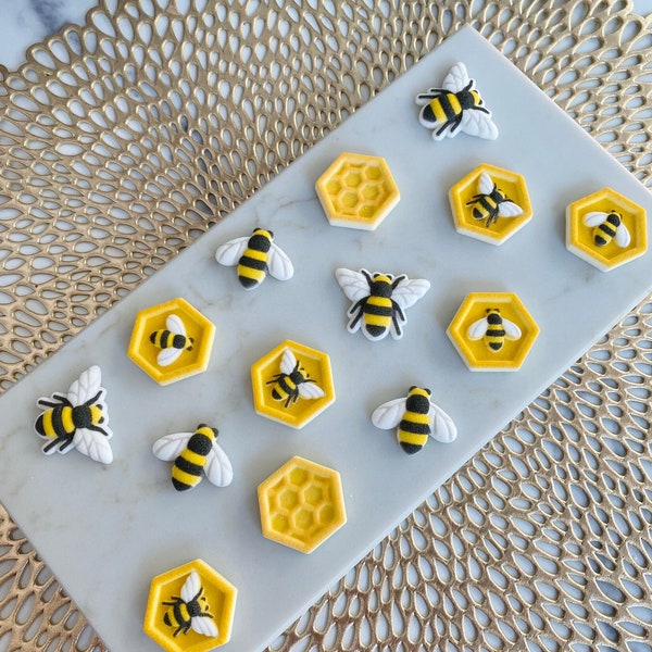 15 HONEY BEES EDIBLE Sugar Cupcake or Cake Toppers - Bee Decorations for Party Desserts, Birthdays, Spring Themed Party