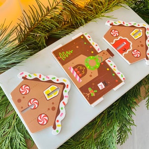 GINGERBREAD HOUSE 3-Piece Gum Paste Cake Topper Decoration image 3