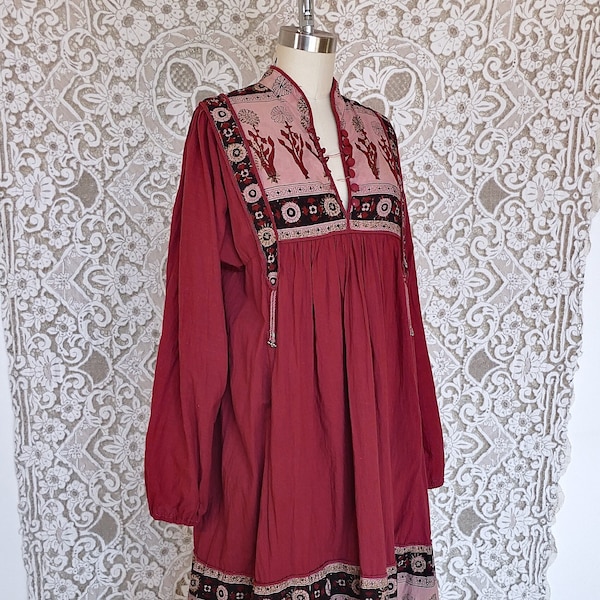 Rotes indisches Bauernkleid aus Baumwolle