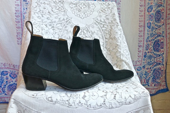 John Fluevog Black Suede Chelsea Boots Size 7.5