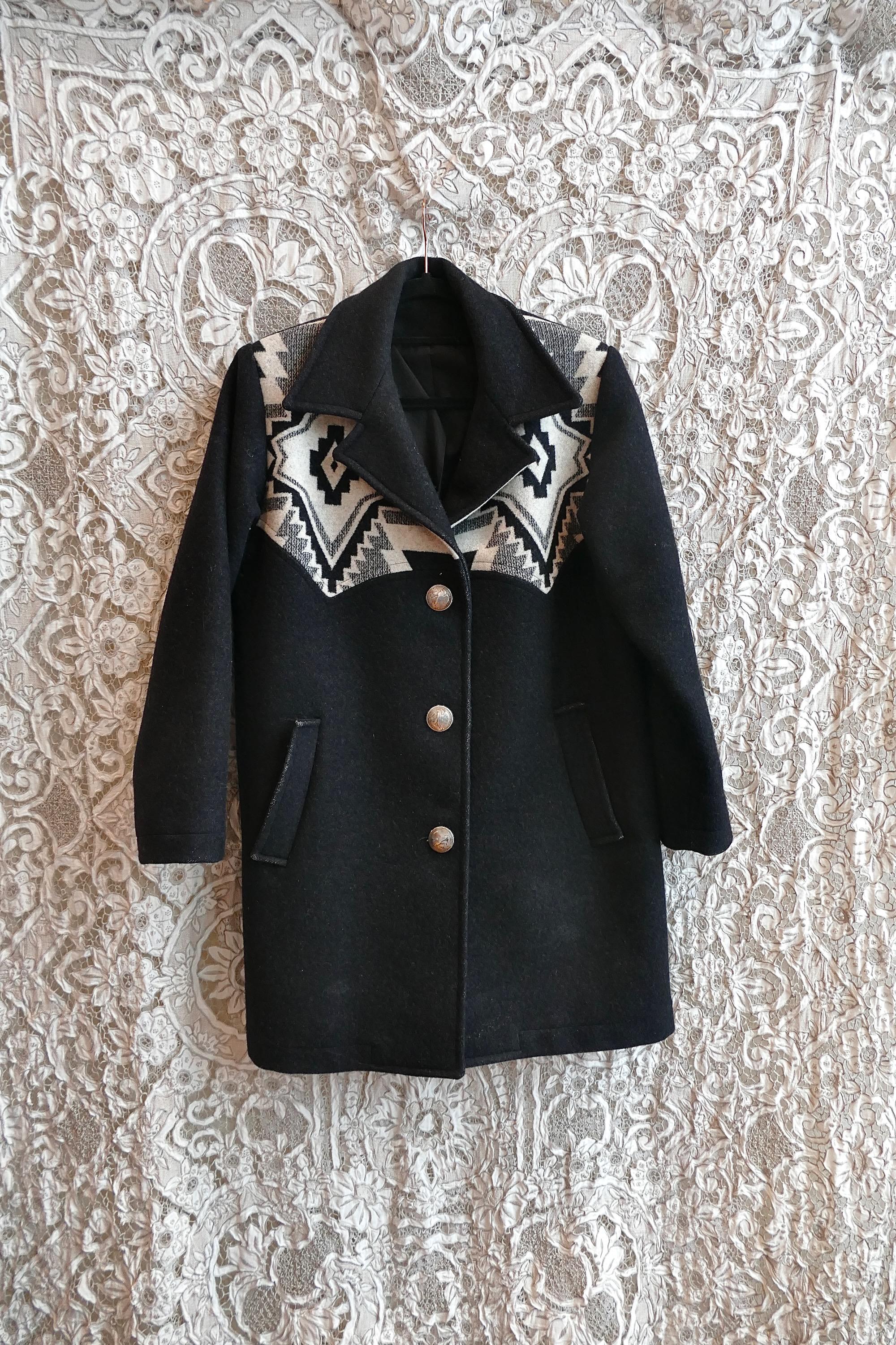 コート QUIRA SS22 Embroidered wool overcoat (Q805WW Q0041) Quira Wool overcoat with embroidered belt and checks | The