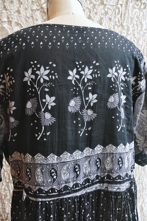 Black and White Indian Gauze Cotton Dress - image 8