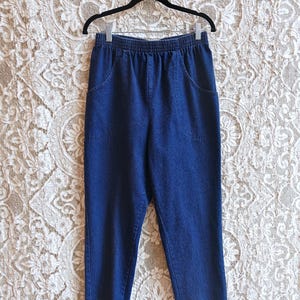 Dunkle Jeans Hose