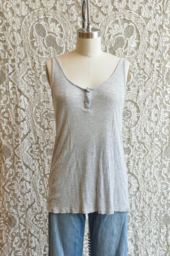 Camiseta de tirantes de punto acanalado gris desgastado tal cual