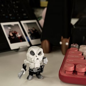 3D Printed Mini Skeleton - Knight-mare | Spooky Keychain or Figure | Cute Undead Warrior Gift