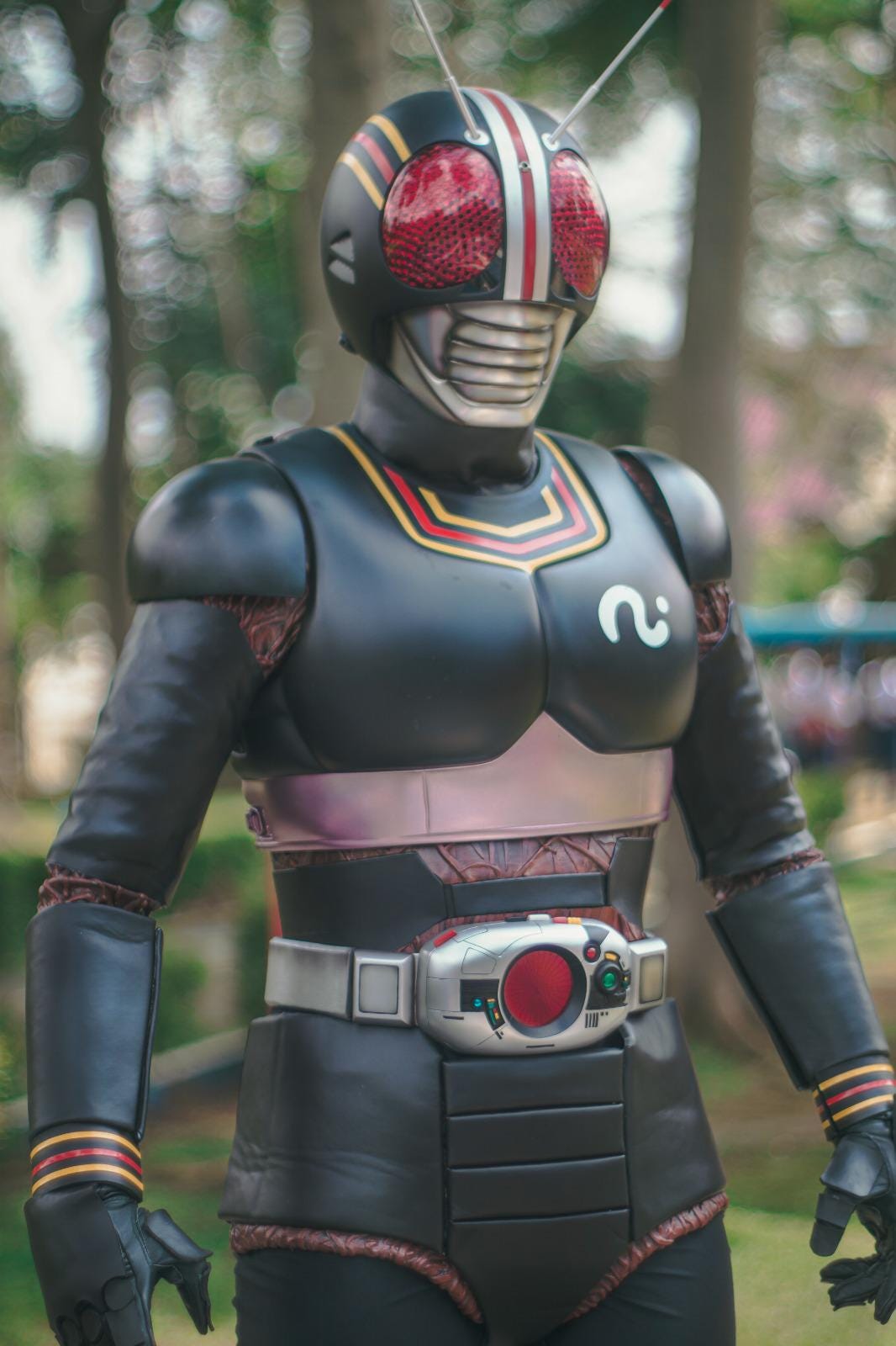 仮面ライダーコスチューム一式 1/1 等身大 電飾付き 一式 コスチューム マスク アトラクションスーツ