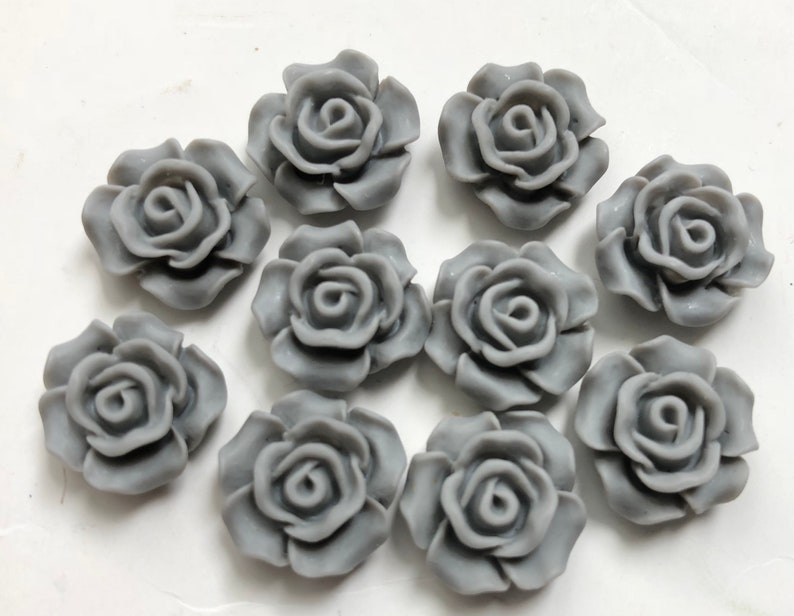 10 pcs 14 mm Gray Cabochon Flowers.14 mm gray resin Flower.gray resin flower,13 mm grey cabochon,grey cabochon,flower kit,grey sun flower