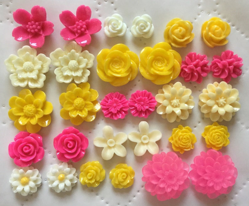 ,30 pcs Mixed Cabochon Flowers .perfect for Bobby Pin Kit.earring post..resin flower Bobby Pin Blanks Ship from USA Silver Bobby Pin..