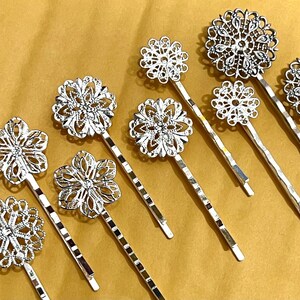 30 Cabochon Fiore In Resina – Retro Piatto – Mix Colori Pastello 24mm – Per Gioielli Fai Da Te E Decorazioni
