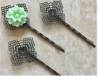 Antique Bronze Filigree Flower Bobby Pins, 25mm Tray (6 pcs)