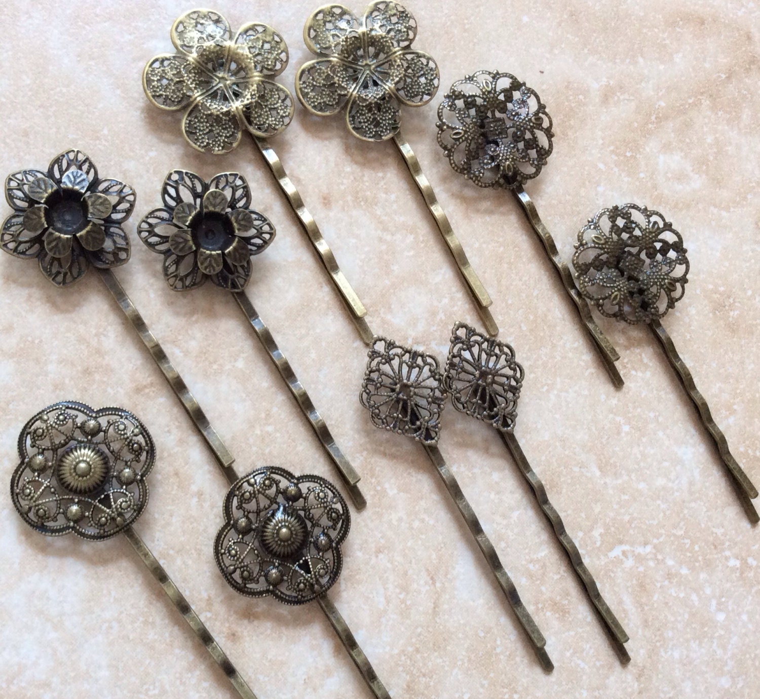 10 Piezas De Pelo Bobby Pin encontrar Filigrana Flor de cabujón de configuración de Plata Antigua