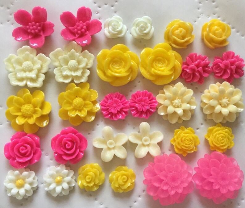 ,30 pcs Mixed Cabochon Flowers .perfect for Bobby Pin Kit.earring post..resin flower Bobby Pin Blanks Ship from USA Silver Bobby Pin..