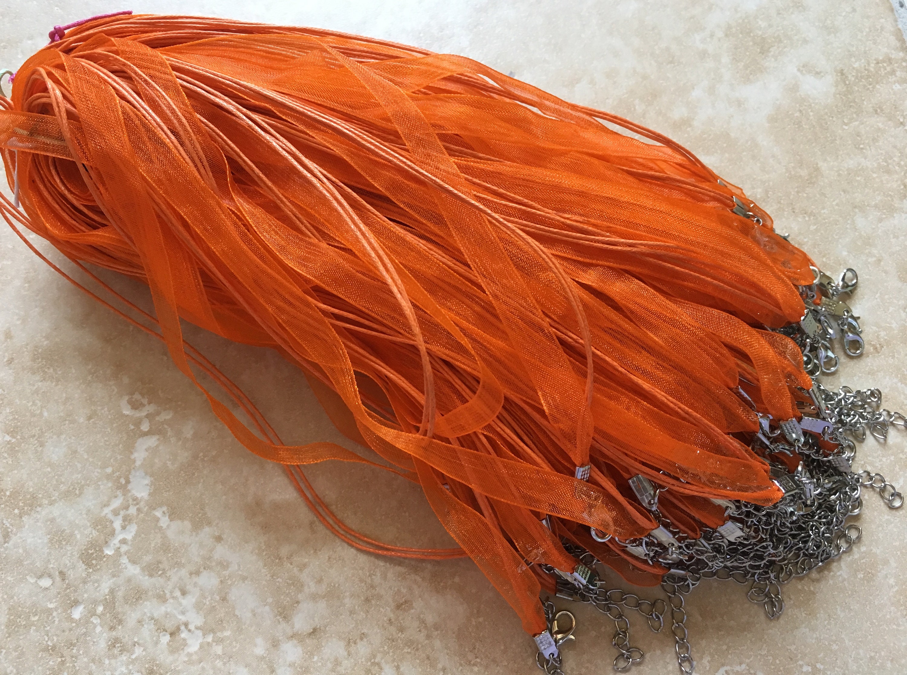 Collier Ruban Organza Et Coton Ciré Orange Avec Pendentif Cœur En Cristal Bleu - Neuf - Bijou Fait Main Unique