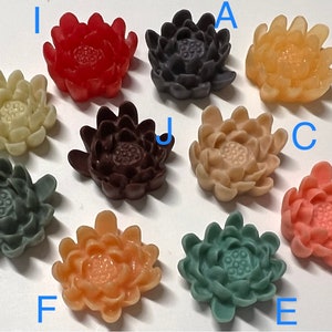Pick your color…4 pcs 20 mm water lily cabochon Flowers.lotus resin flower,lotus resin cabochon flower,flower kit,water lily resin cabochon