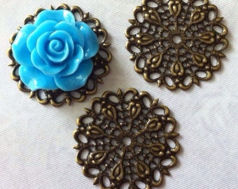 Sale ...12 pcs 25 mm filigree pendants , flower , Antique bronze ,base setting, Great for resin cabochon flower,