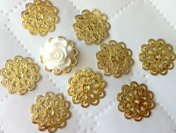 Great for resin cabochon flower, silver filigree silver connector silver Links,silver base setting Bulk..200 pcs 18 mm filigree pendants