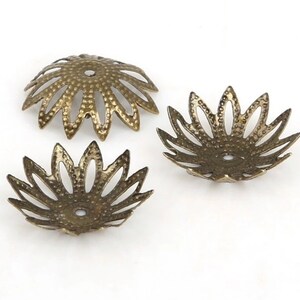 50 cs Flower Bead Caps, Antique Bronze,Lead and Nickel free, iron bead cap, flower bead cap,bead cap, filigree,connector, antique findings