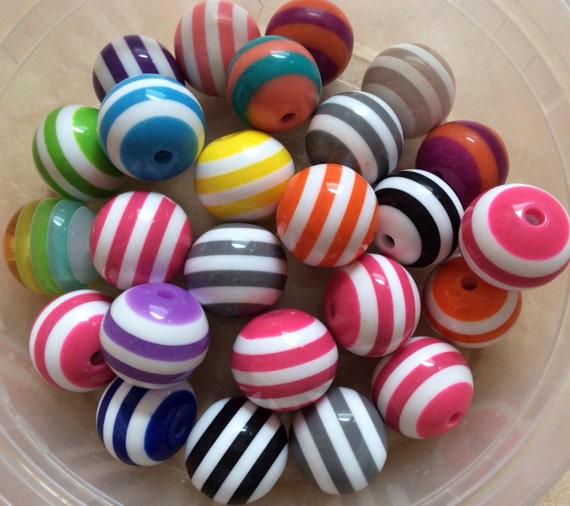 Purple and White Gumball Beads - 24 Purple and White Gumball Beads - 24