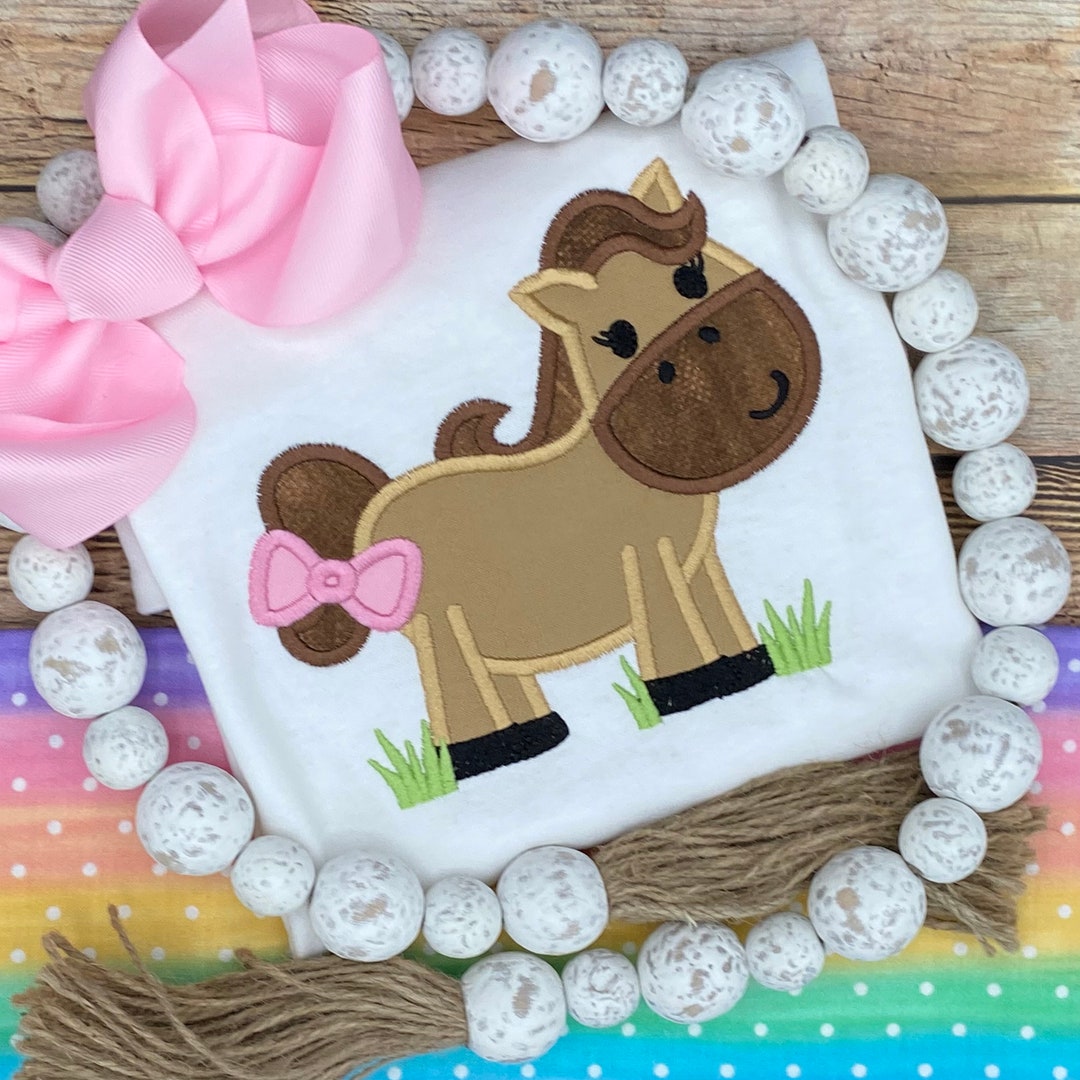 Girls Horse Shirt / Custom Applique Shirt / Toddler Girls Horse Shirt