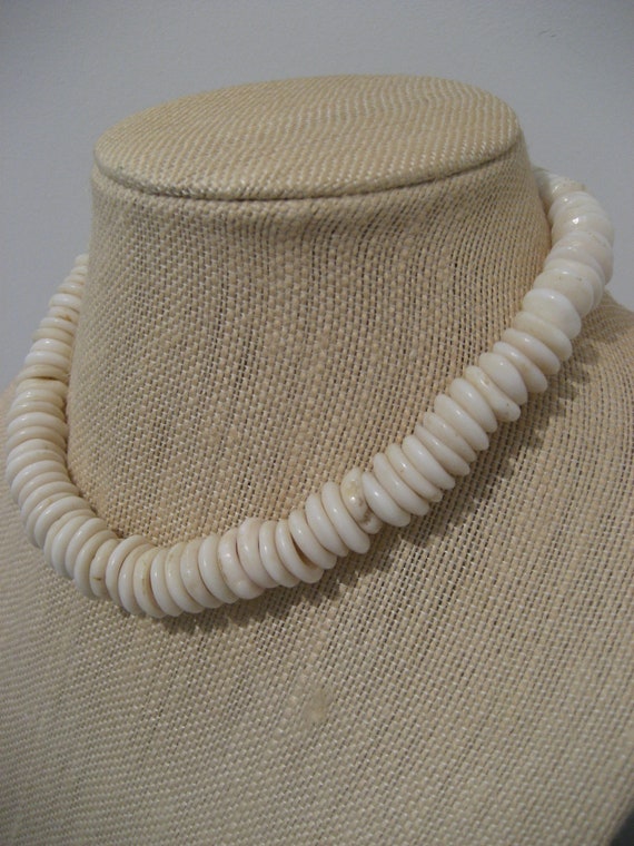 Large Vintage Hawaiian Puka Shell Choker, 1970s