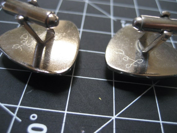 Vintage Cuff Links, Silver triangles with Green m… - image 4