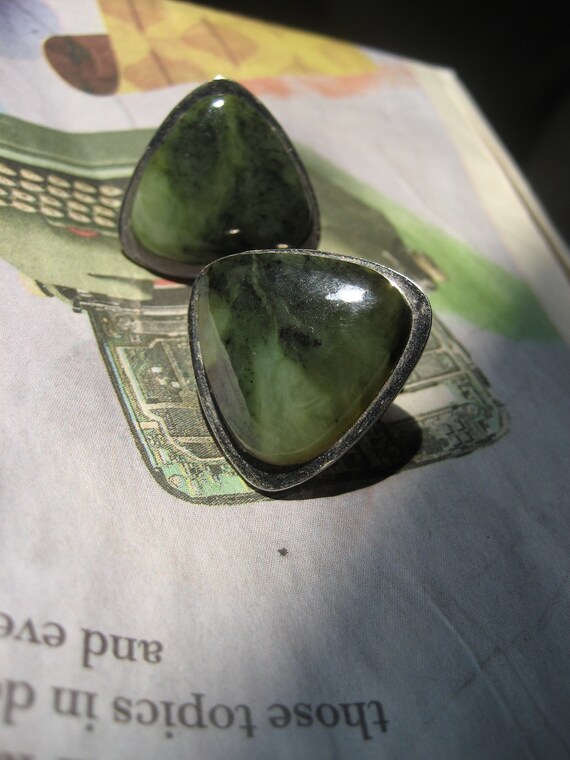 Vintage Cuff Links, Silver triangles with Green m… - image 3
