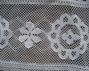 Vintage White Lace Trim, 4 inches wide by 114 inches long, Shelf Lace, Dress Trim