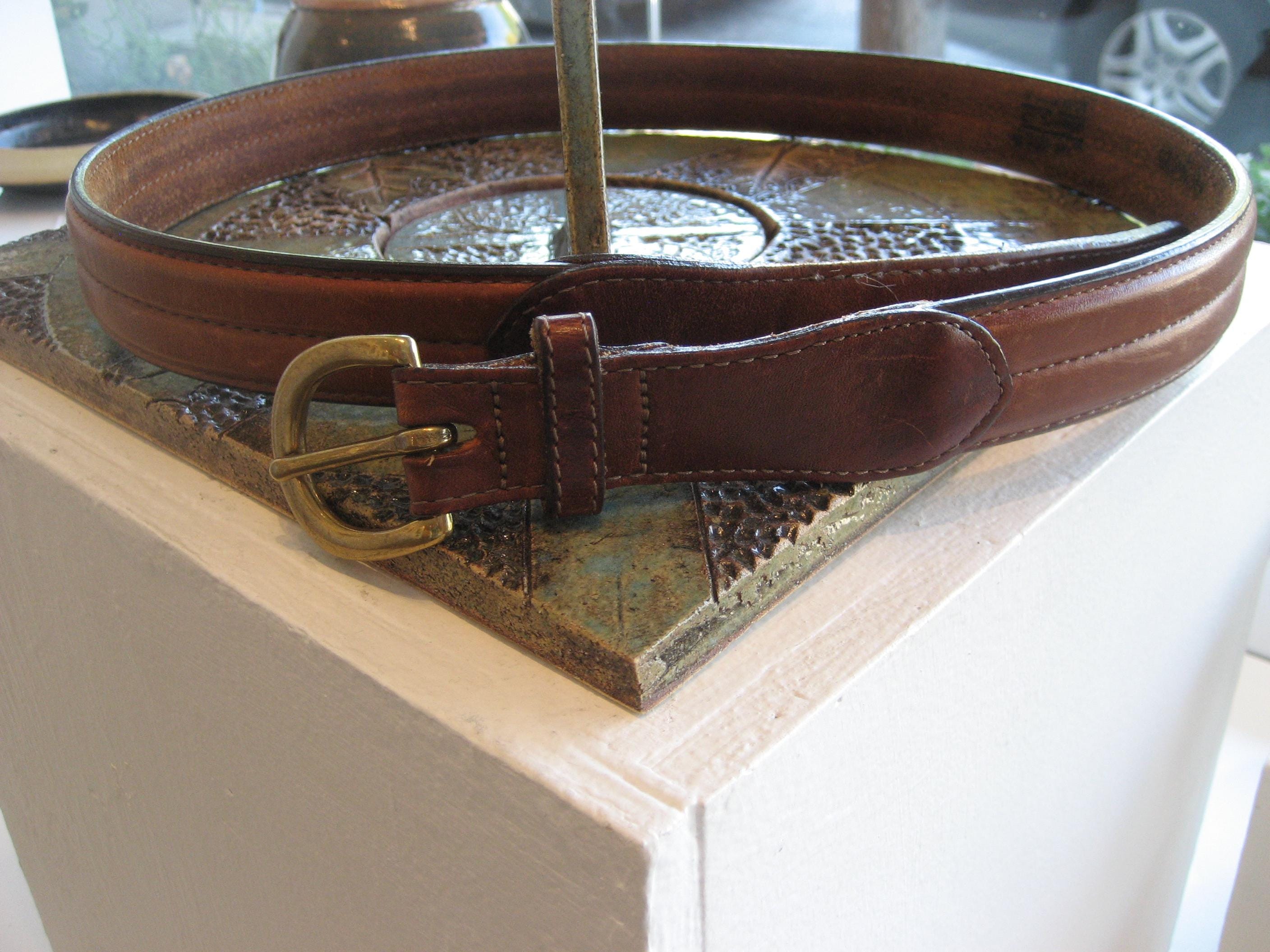 Eddie Bauer Dark Leather Brown Belt |Made in Italy |5 holes|Vintage Buy Eddie Bauer Dark Brown Belt | Genuine Leather Belt  main image 2