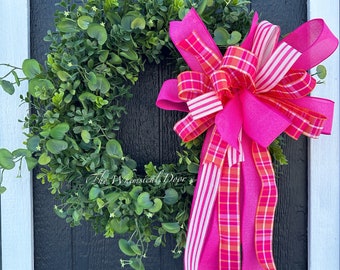 Farmhouse Artificial Boxwood Wreath, Farmhouse Wreath, Greenery Wreath - wreath bow pink